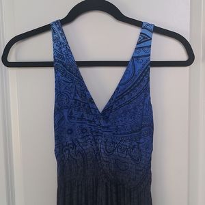 Blue pattern maxi dress